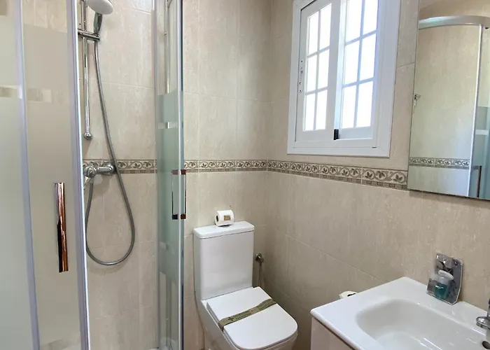 Azahara En Casasol *