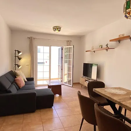 Azahara En Casasol Nerja