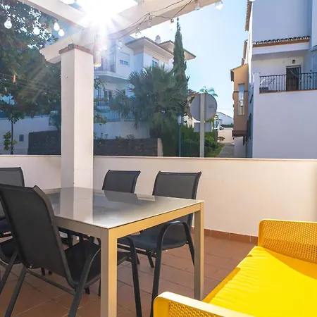Azahara En Casasol Nerja